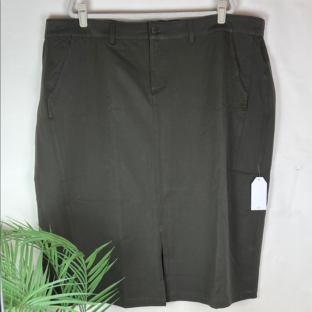 NWT Universal Standard Skirt Olive Green 26-28 (XL)